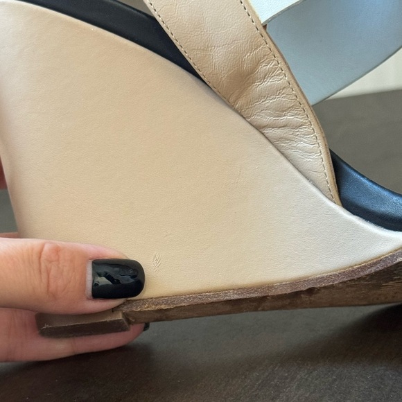 VINCE Kyra Wedge Sandal - Black/White/Natural - Size 7.5 - GUC+ - Picture 7 of 10